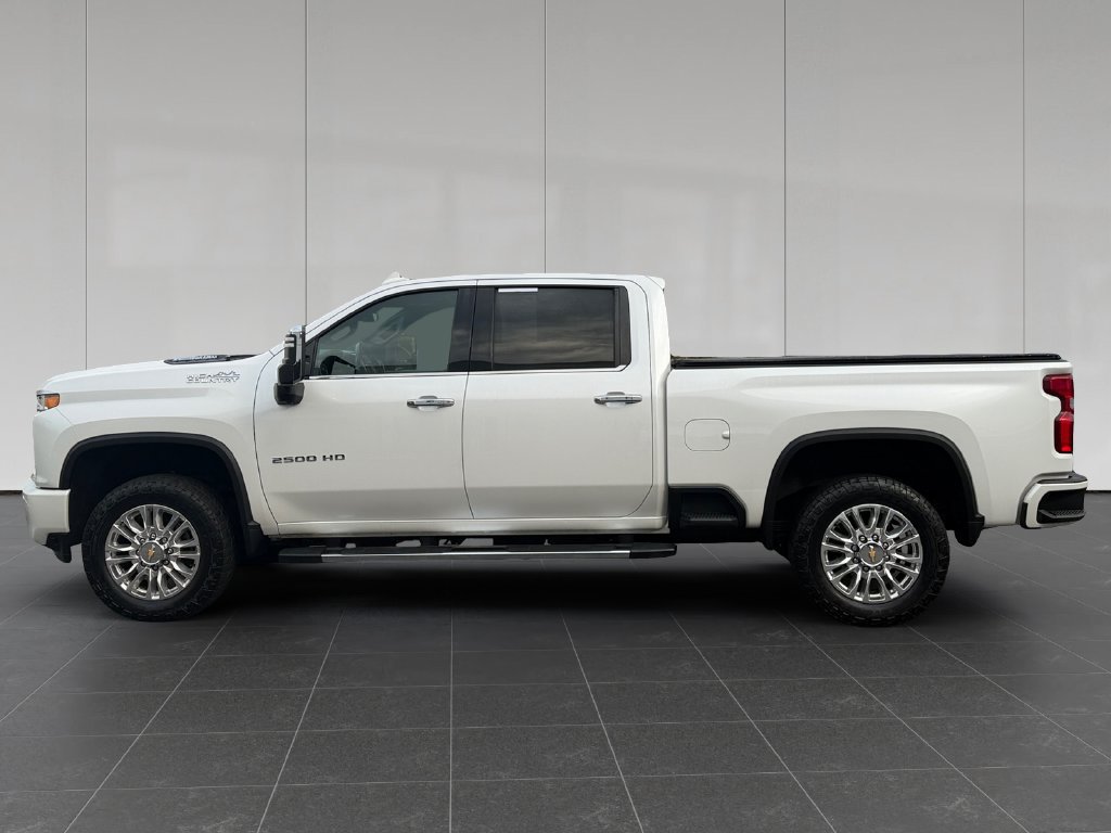 Used 2022 Chevrolet Silverado 2500 High Country w/ Safety Package II AWD/4WD image 2