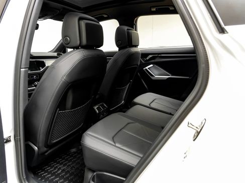 Used 2024 Audi Q3 2.0T Premium Plus w/ Premium Plus Package image 41