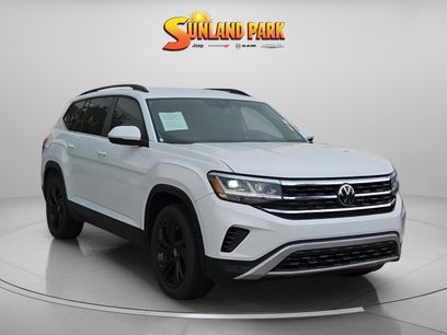 Used 2023 Volkswagen Atlas SE w/ Black Wheel Package
