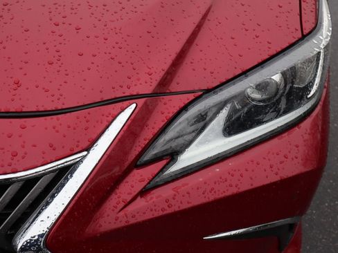 Used 2019 Lexus ES 350 w/ Accessory Package image 10