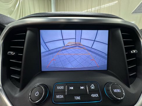 Used 2017 GMC Acadia SLT FWD image 29