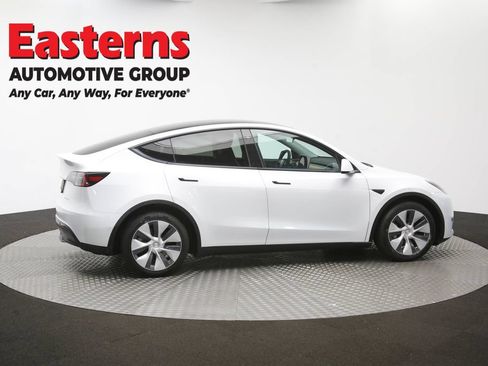 Used 2021 Tesla Model Y Long Range AWD/4WD image 38