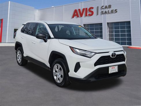 Used 2025 Toyota RAV4 LE image 9