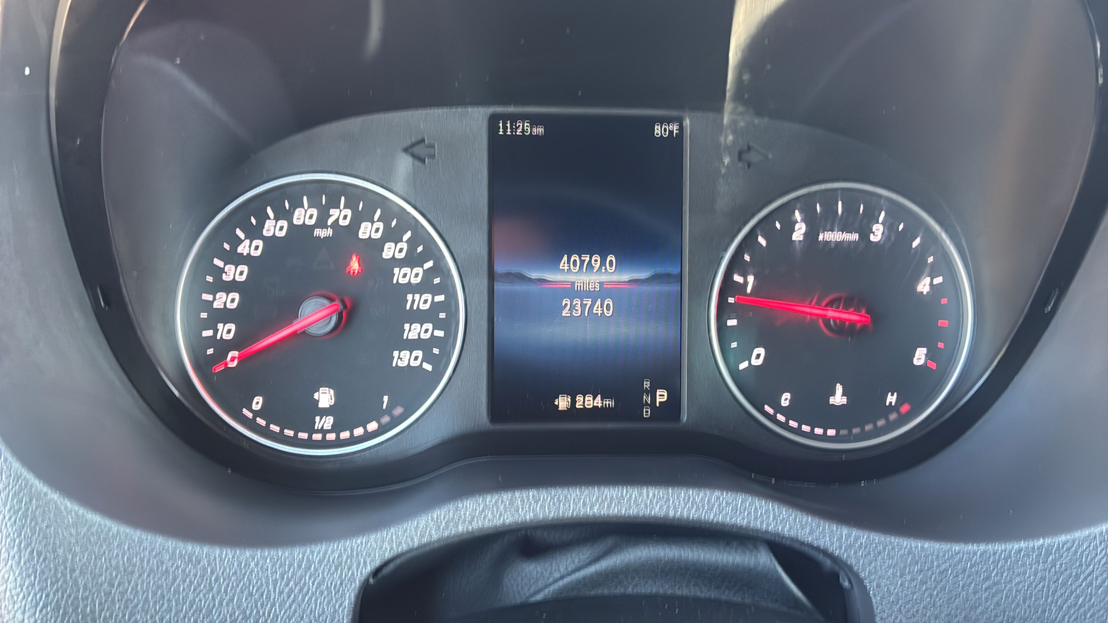 Used 2025 Mercedes-Benz Sprinter 2500 image 9