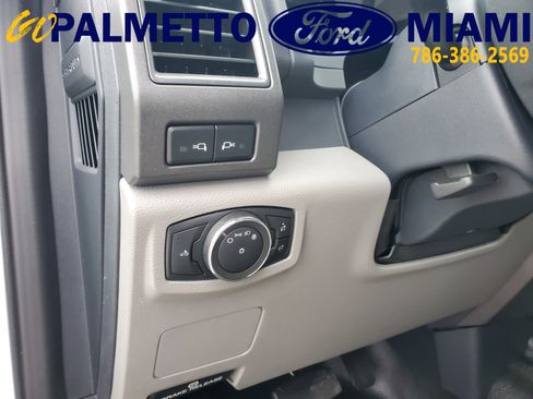 Used 2022 Ford F550 4x4 Crew Cab Super Duty w/ Power Equipment Group image 15