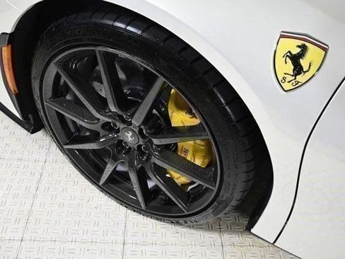 Used 2024 Ferrari SF90 Spider image 37