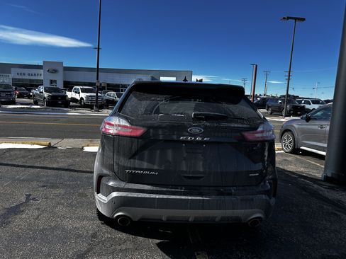 Used 2024 Ford Edge Titanium image 4