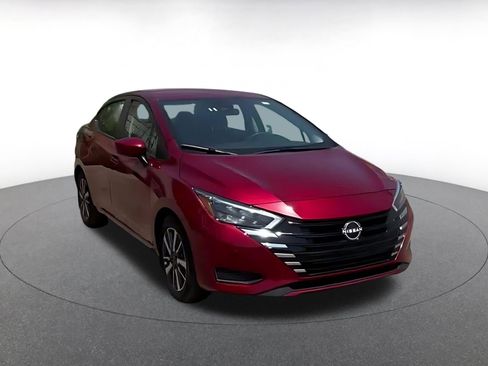 Used 2025 Nissan Versa SV FWD image 15