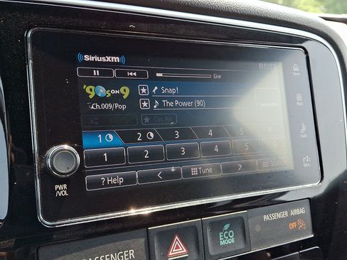 Used 2018 Mitsubishi Outlander LE AWD/4WD image 18