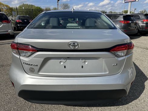 Used 2023 Toyota Corolla LE w/ Carpet Mat Package (TMS) FWD image 6