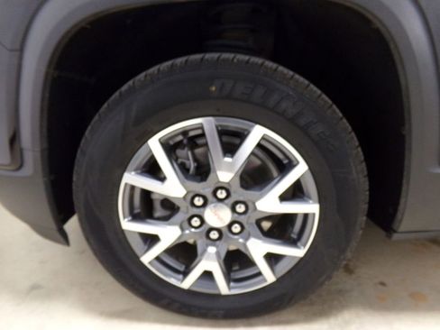 Used 2023 GMC Acadia SLT image 32