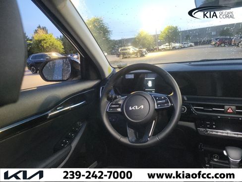 New 2026 Kia Seltos S FWD image 21