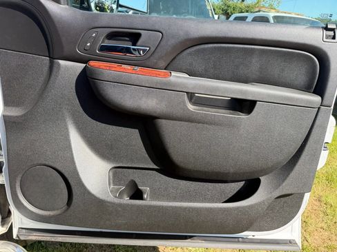 Used 2011 GMC Sierra 2500 SLT w/ SLT Convenience Package image 14