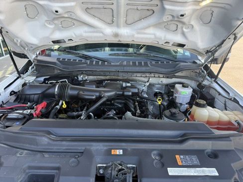 Used 2018 Ford F550 4x4 Regular Cab Super Duty image 16