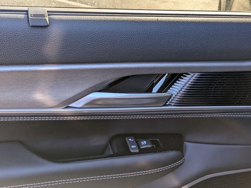 New 2026 Jeep Grand Wagoneer L Limited AWD/4WD image 24