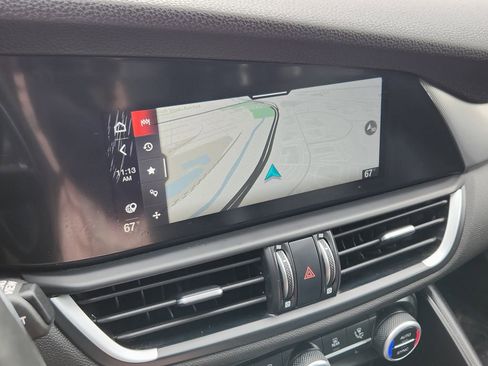 Used 2023 Alfa Romeo Giulia Veloce image 7