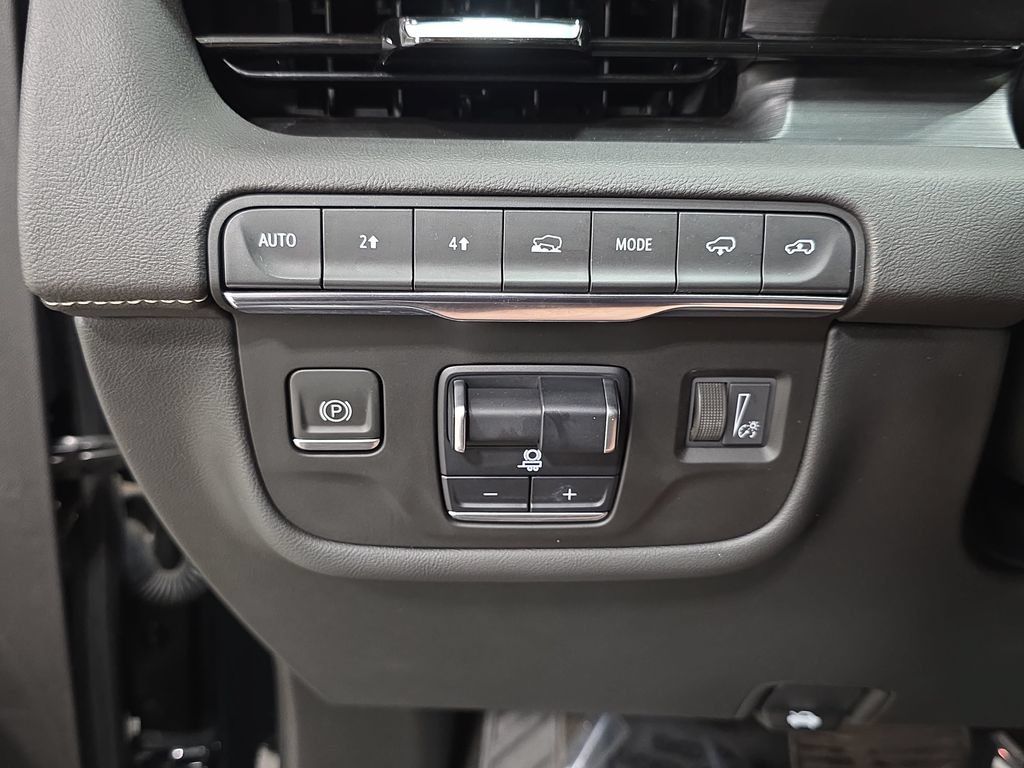 Used 2022 Cadillac Escalade Premium Luxury w/ Performance Package AWD/4WD image 26