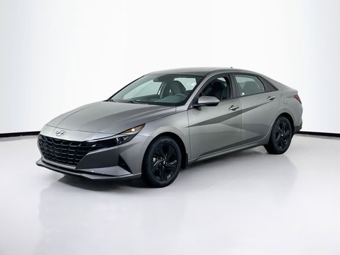 Used 2023 Hyundai Elantra SEL FWD image 1