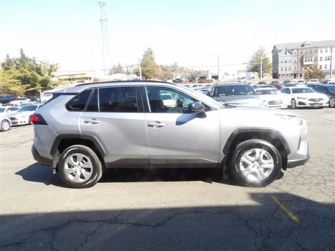 Used 2021 Toyota RAV4 LE w/ Carpet Mat Package (TMS) image 6