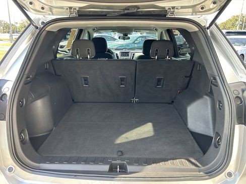 Used 2020 Chevrolet Equinox LT image 11