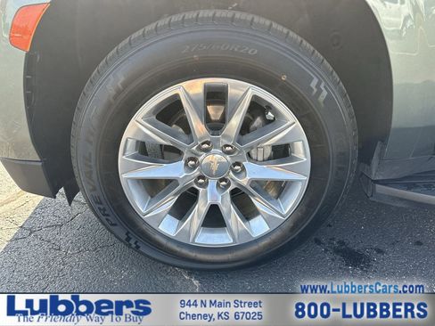 Used 2023 Chevrolet Suburban Premier image 10