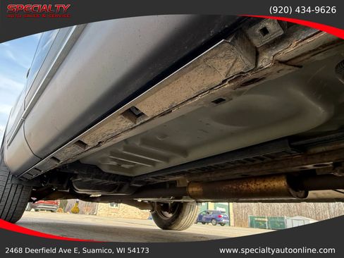 Used 2017 Ford Explorer XLT image 37