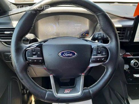 Used 2022 Ford Explorer ST w/ ST Street Pack AWD/4WD image 13