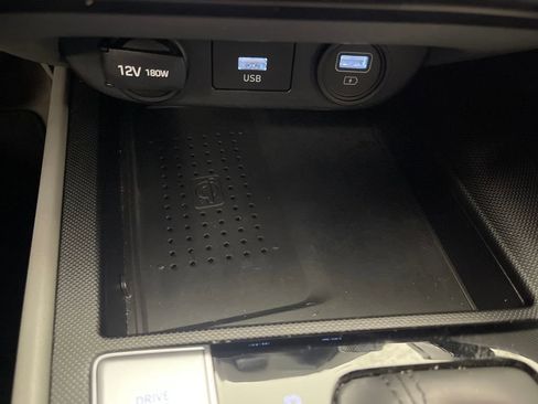 Used 2023 Hyundai Elantra SEL w/ Convenience Package image 32