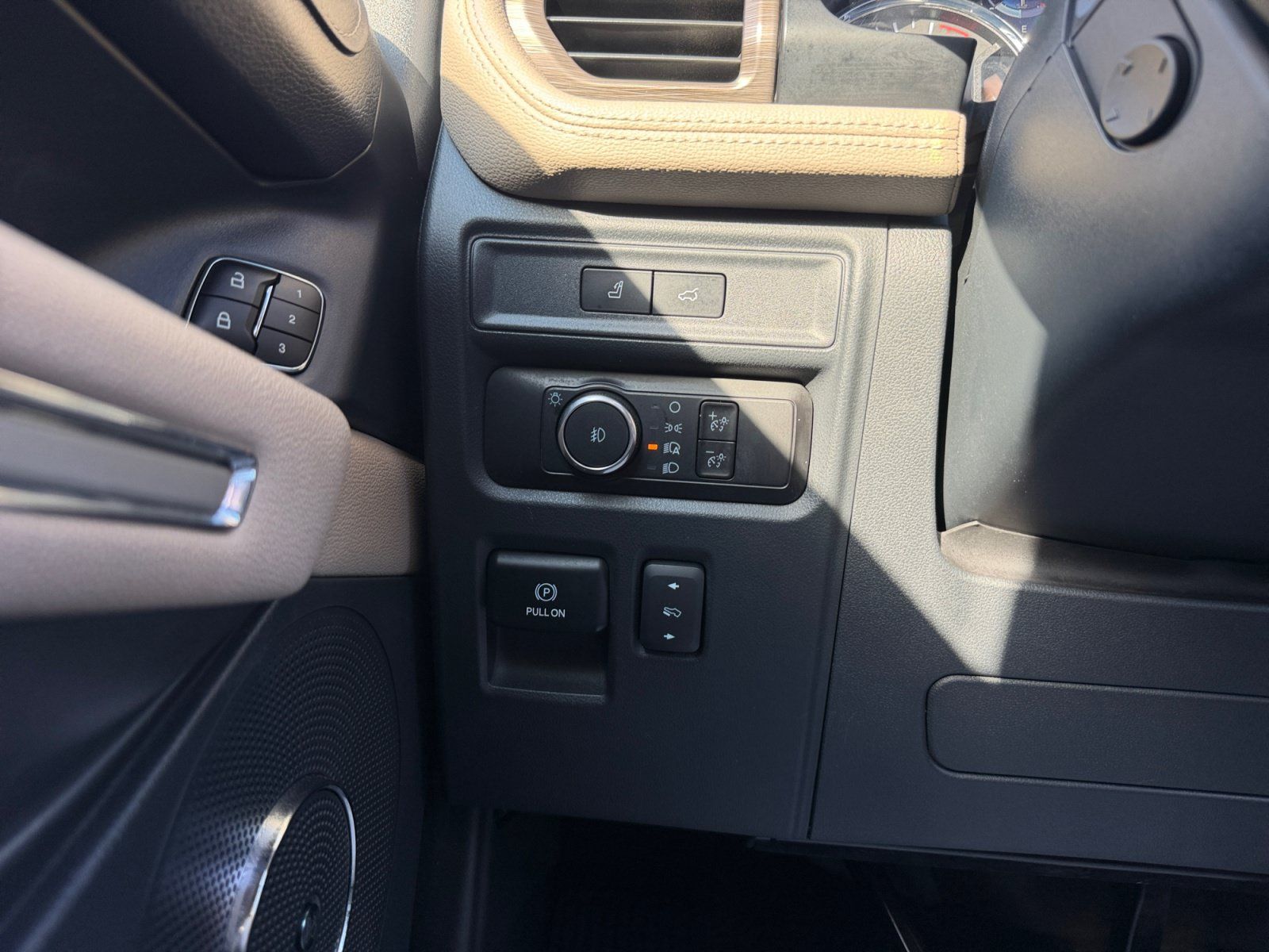 Used 2023 Ford Expedition Max Limited RWD image 25