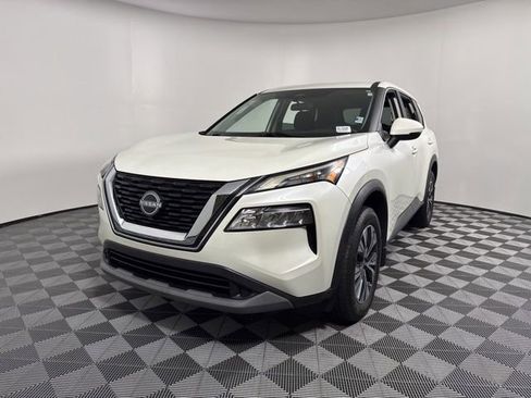Used 2023 Nissan Rogue SV image 1