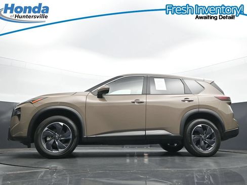 Used 2025 Nissan Rogue SV FWD image 26