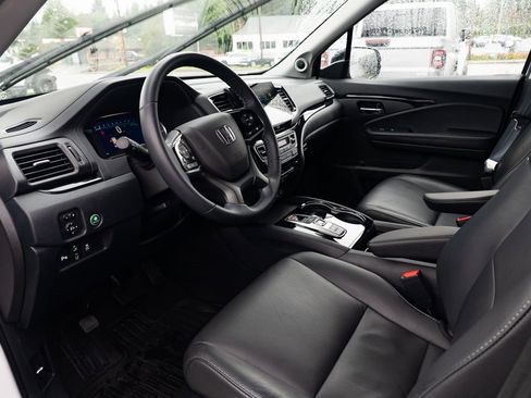Used 2022 Honda Pilot Touring image 19