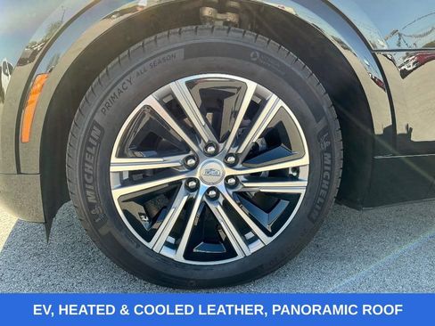 Used 2024 Cadillac Lyriq Luxury image 12