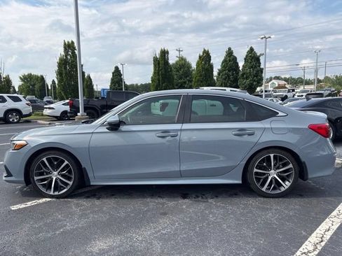 Used 2024 Honda Civic Touring image 10