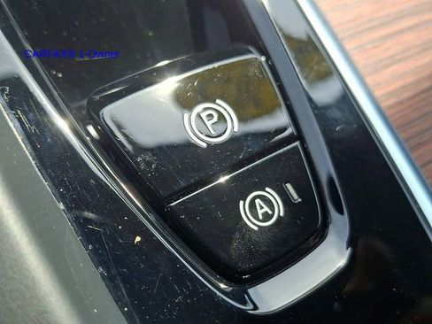 Certified 2023 Volvo XC60 B5 Plus AWD/4WD image 24