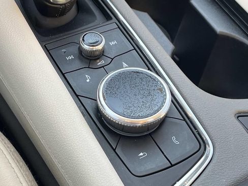 Used 2022 Cadillac XT6 Premium Luxury FWD image 37