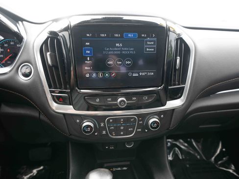 Used 2021 Chevrolet Traverse Premier w/ Redline Edition AWD/4WD image 17
