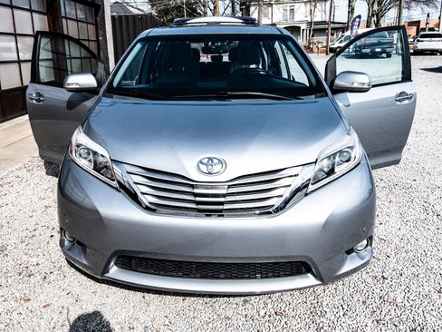 Used 2015 Toyota Sienna Limited Premium w/ Advanced Technology Package image 18