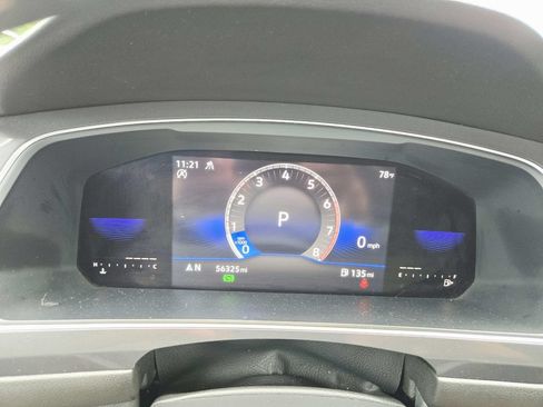 Used 2022 Volkswagen Tiguan SE AWD/4WD image 21