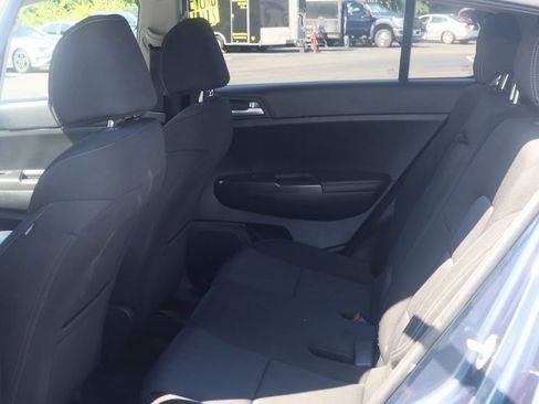 Used 2022 Kia Sportage LX AWD/4WD image 25