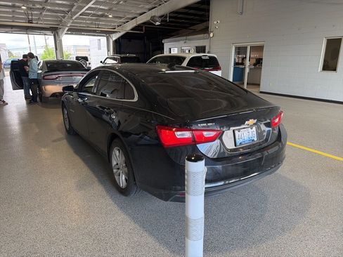 Used 2018 Chevrolet Malibu LT image 4