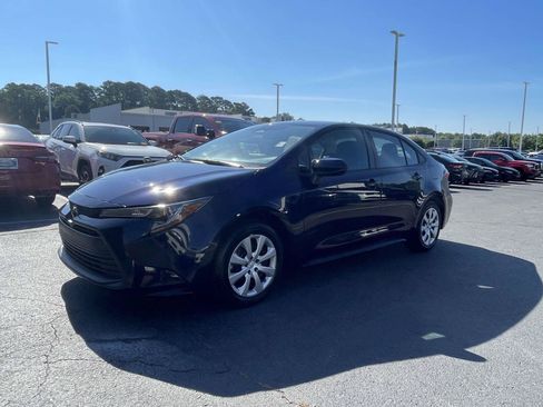 Used 2026 Toyota Corolla LE FWD image 3