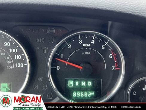 Used 2017 Jeep Wrangler Unlimited Sahara w/ Connectivity Group image 16