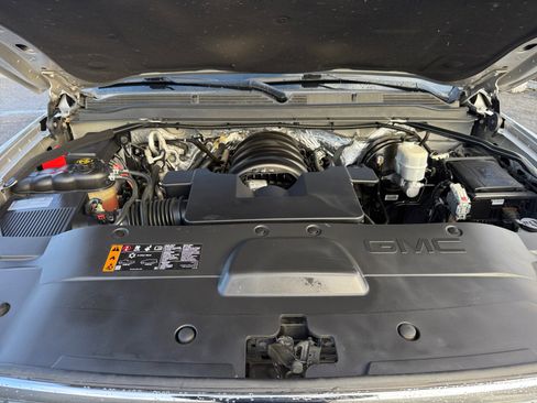 Used 2018 GMC Yukon XL SLT image 20