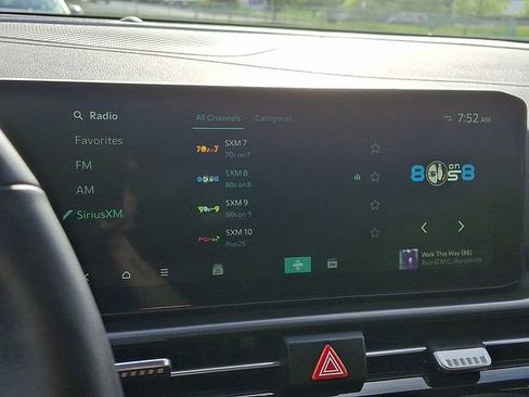 Used 2026 Kia Sportage EX w/ EX Panorama Roof Package AWD/4WD image 3
