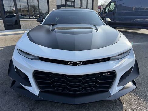 Used 2019 Chevrolet Camaro ZL1 image 3