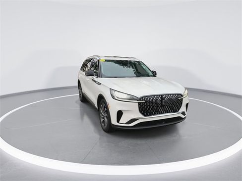 New 2026 Lincoln Aviator Premiere image 2