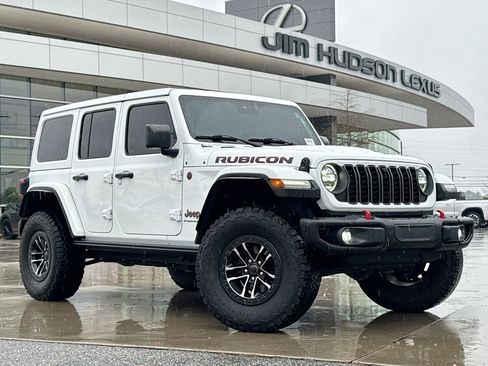 Used 2024 Jeep Wrangler Unlimited Rubicon image 2