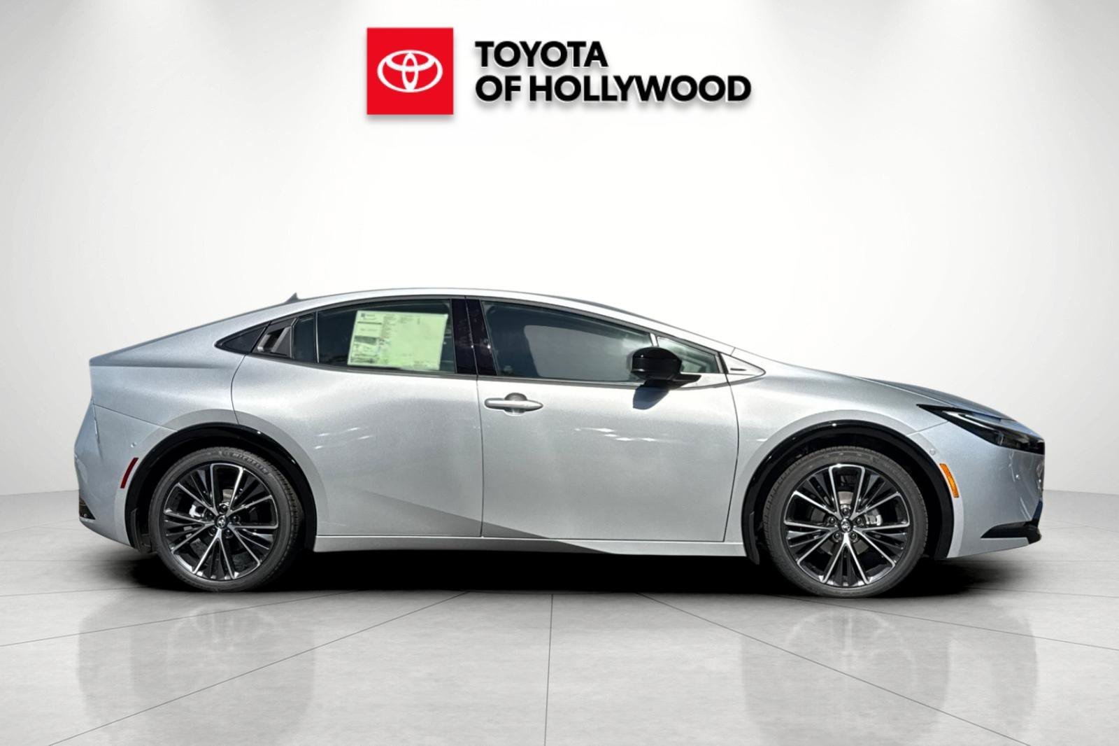 New 2027 Toyota Prius Limited w/ Limited Premium Package FWD image 3