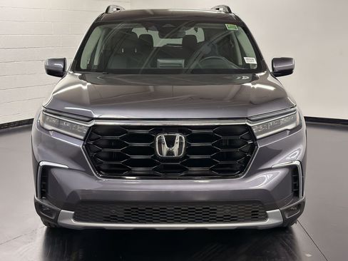 Certified 2024 Honda Pilot Touring image 6